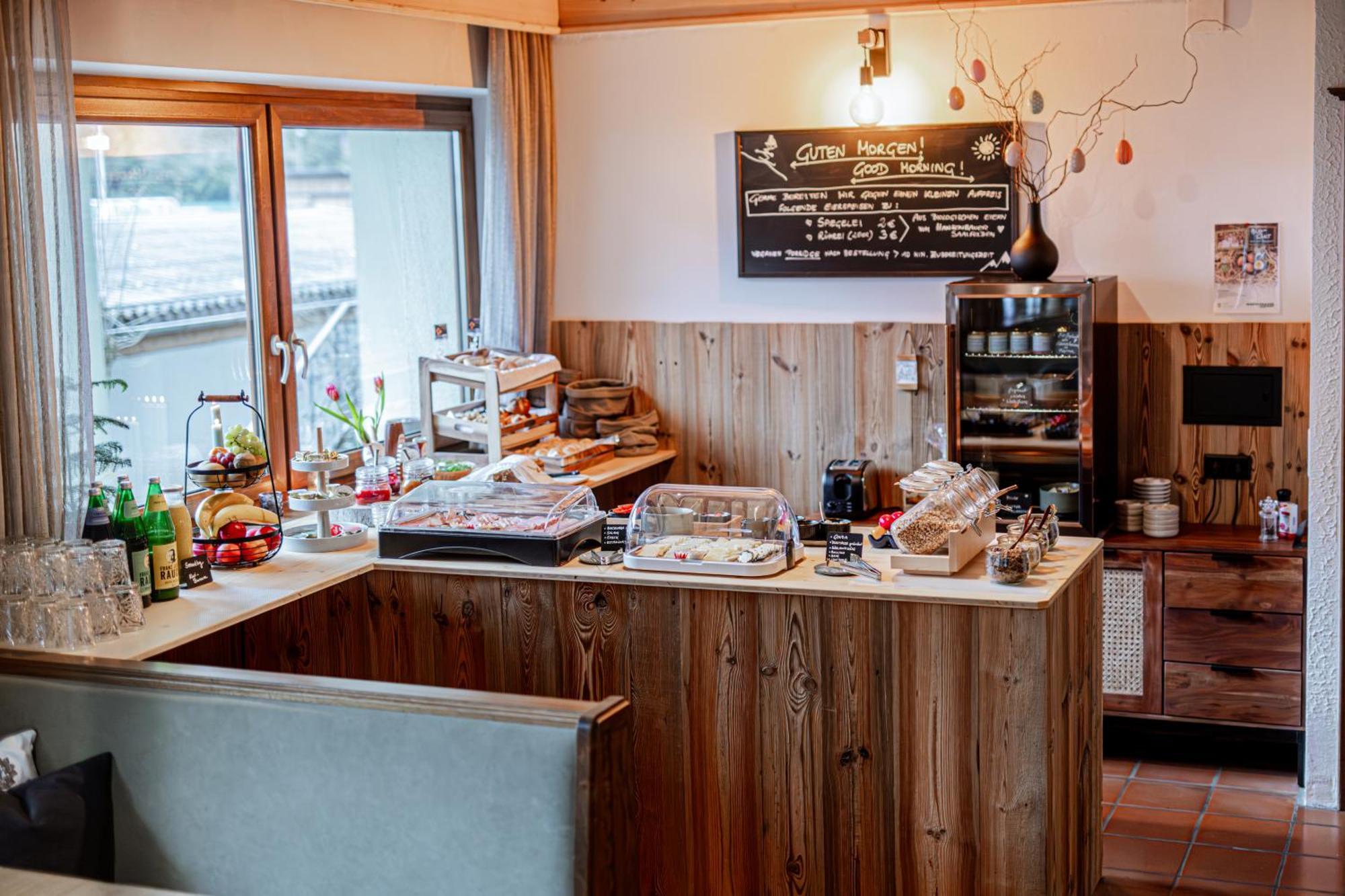 Eschenhof Bed & Breakfast Kaprun Exterior photo
