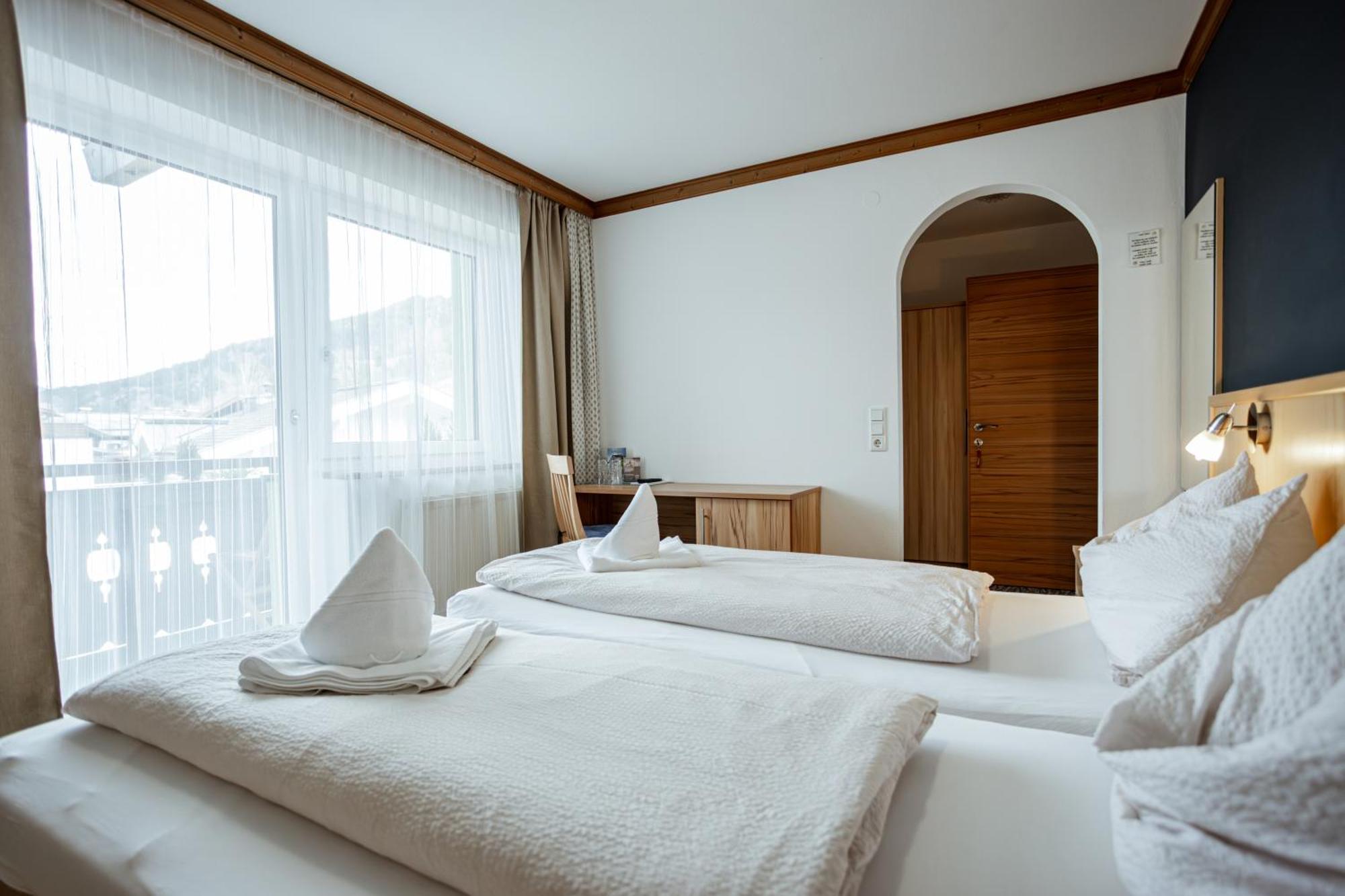 Eschenhof Bed & Breakfast Kaprun Room photo